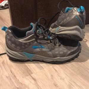 Brooks hiking shoes